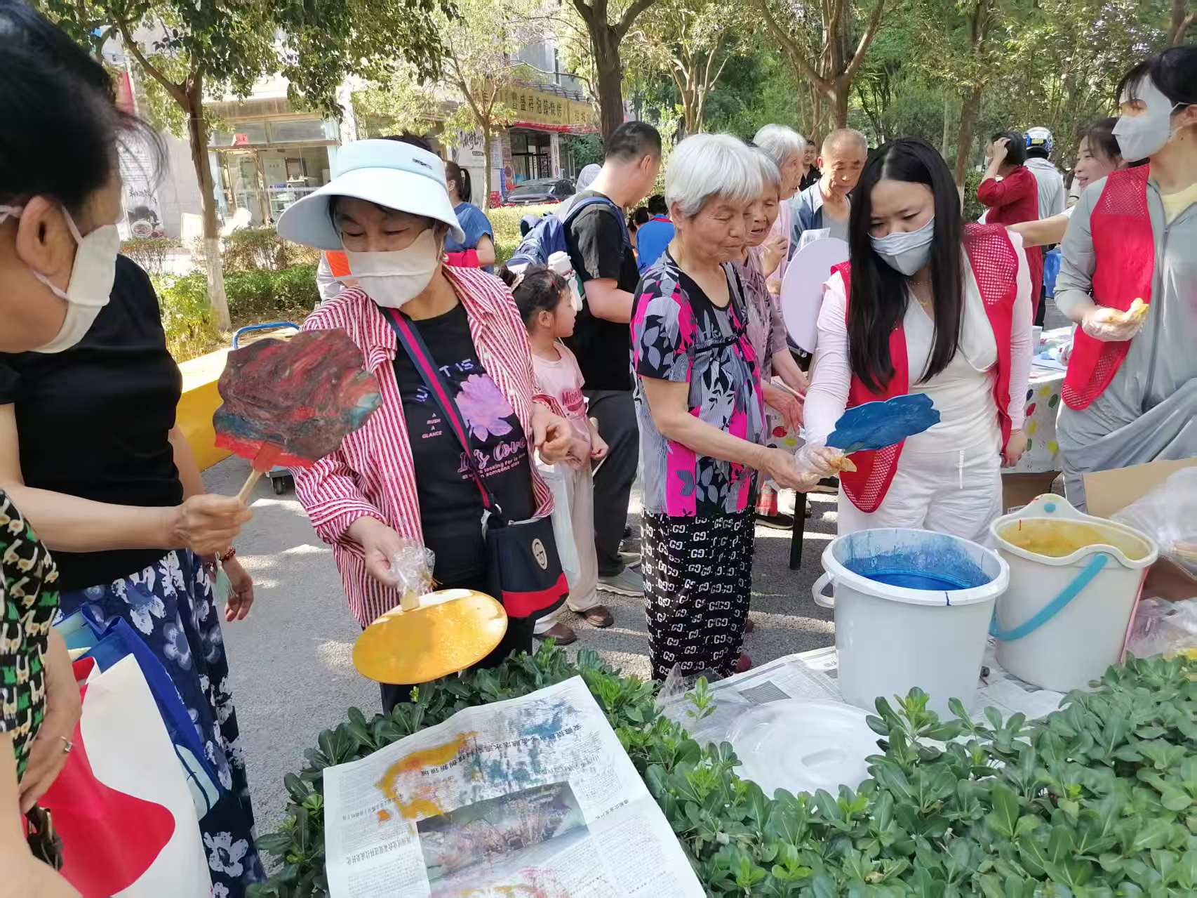 淡淡艾草香，濃濃端午情 | 廣瑞物業(yè)將特別的“艾”送給特別的您